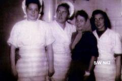 1_ampuette-historic-people-01-staff_-01-vier_maedels